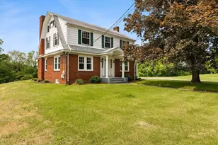 425 Plymouth St, Middleborough, MA 02346 - Photo 1