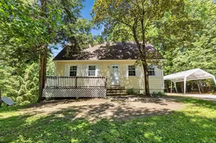 11 Mayflower, Merrimack, NH 03054 - Photo 1