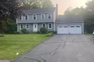 4 Erin Ln, Norfolk, MA 02056 - Photo 1