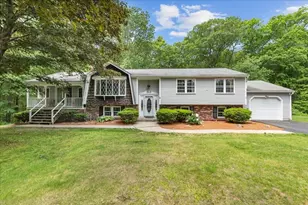 9 Oak Hill Rd, Mendon, MA 01756 - Photo 1