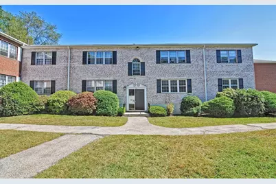 35 Lake Shore Ct #2, Boston, MA 02135 - Photo 1