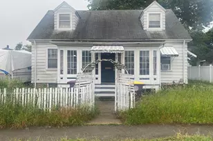 12 Fairlawn Rd, Weymouth, MA 02191 - Photo 1