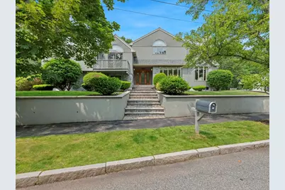 22 Orsini Dr, Wakefield, MA 01880 - Photo 1