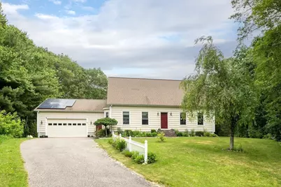 29 Miscoe Rd, Mendon, MA 01756 - Photo 1