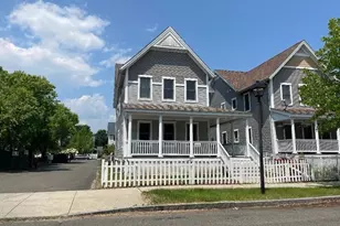 325 Elm St, Holyoke, MA 01040 - Photo 1