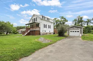7 Aucoot Rd, Mattapoisett, MA 02739 - Photo 1