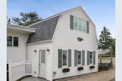 5 I St. #2, Newburyport, MA 01950 - Photo 1