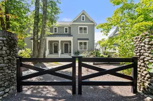 10 Fieldstone Wy, Wellesley, MA 02482 - Photo 1