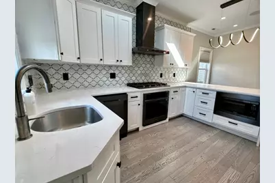 222 Roslindale Ave #4, Boston, MA 02131 - Photo 1