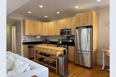 37 Mount Vernon St #2R, Boston, MA 02125 - Photo 1