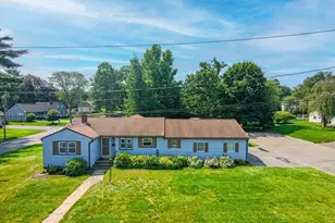 121 Donlyn Dr, Chicopee, MA 01013 - Photo 1