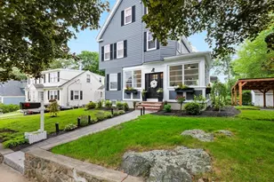 34 Rockland St, Melrose, MA 02176 - Photo 1