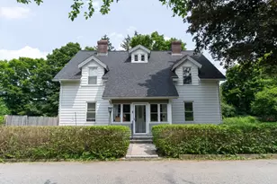 1 Commonwealth Ave, Sturbridge, MA 01518 - Photo 1