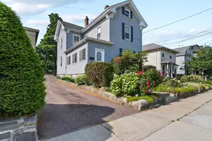 14 Pearl St, Medford, MA 02155 - Photo 1