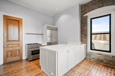 330 E St #5, Boston, MA 02127 - Photo 1