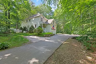 37 Village Woods Rd, Haverhill, MA 01832 - Photo 1