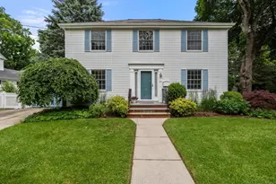 103 Randlett Park, Newton, MA 02465 - Photo 1