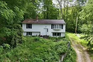 35 Beacon St, Orange, MA 01364 - Photo 1