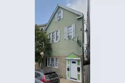 538 Saratoga St, Boston, MA 02128 - Photo 1