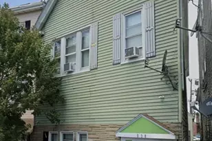 538 Saratoga St, Boston, MA 02128 - Photo 1