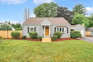 122 Brookside Cir, Springfield, MA 01129 - Photo 1