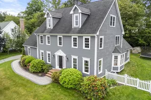 69 Camelot Dr, Shrewsbury, MA 01545 - Photo 1