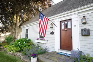 14 N Pleasant St, Dartmouth, MA 02748 - Photo 1