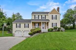 37 Fox Meadow Dr, Worcester, MA 01602 - Photo 1