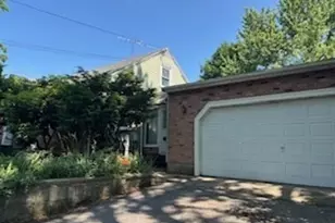 25 Lakeview St, Blackstone, MA 01504 - Photo 1