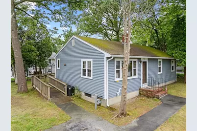 946 Thorndike St, New Bedford, MA 02745 - Photo 1
