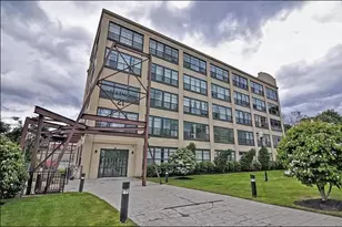 21 Illinois St, Worcester, MA 01610 - Photo 1