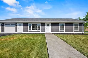 9 Waldorf Rd, Somerset, MA 02726 - Photo 1