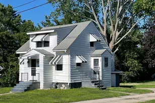 912 Pleasant St, Somerset, MA 02726 - Photo 1