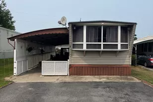 556 Central St, Leominster, MA 01453 - Photo 1