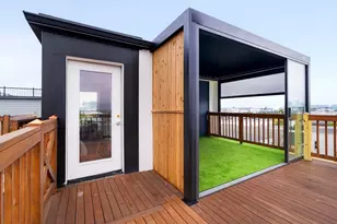 437439 Chelsea St, Boston, MA 02128 - Photo 1