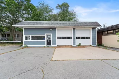 2147 Acushnet Ave, New Bedford, MA 02745 - Photo 1