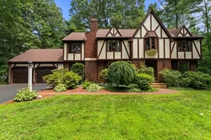 11 Robin Rd, Norfolk, MA 02056 - Photo 1