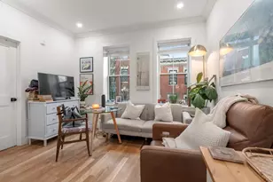 18 Grove St, Boston, MA 02114 - Photo 1