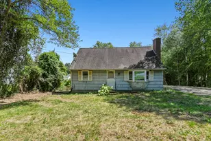 33 Granville Rd, Southwick, MA 01077 - Photo 1