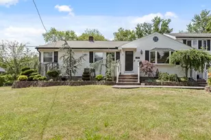 20 1/2 Bliss St, Taunton, MA 02780 - Photo 1
