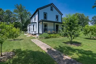 121 East St, Hadley, MA 01035 - Photo 1