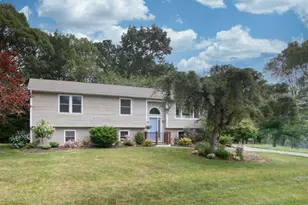 25 Mandys Pl, Swansea, MA 02777 - Photo 1