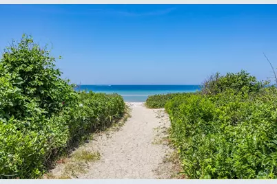 79 Clowes Dr, Falmouth, MA 02540 - Photo 1