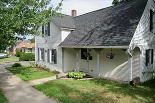 125 Maple St, West Springfield, MA 01089 - Photo 1