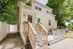 135 Bridge St, Fairhaven, MA 02719 - Photo 1
