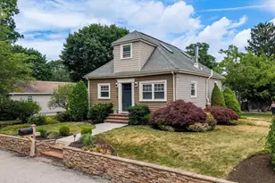 29 Malta St, Seekonk, MA 02771 - Photo 1