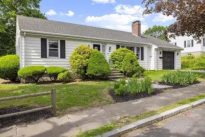 218 Green St, Marblehead, MA 01945 - Photo 1