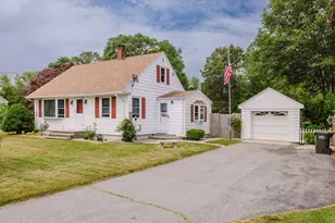 15 Truman St, Westport, MA 02790 - Photo 1