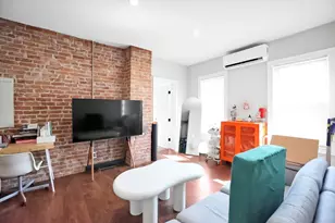 284 E 8th St, Boston, MA 02127 - Photo 1