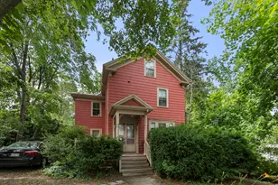 31 Walnut St, Arlington, MA 02476 - Photo 1